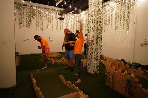 Hole 19 Pop Up Mini Golf – Los Angeles, CA (Beverly Blvd Location) – A ...