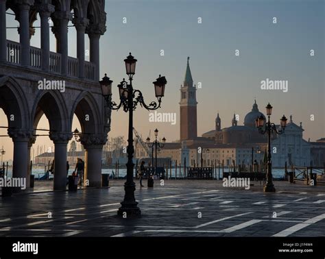 St Marks Square at dawn, Venice Stock Photo - Alamy