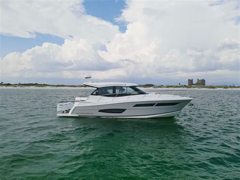 Used Regal 38' 38 XO For Sale In Florida | D'Bauchery | United Yacht Sales