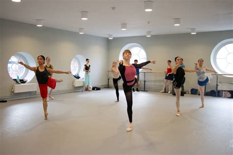 Acosta Dance Centre Renovates Its Studios with Harlequin Dance Floors ...