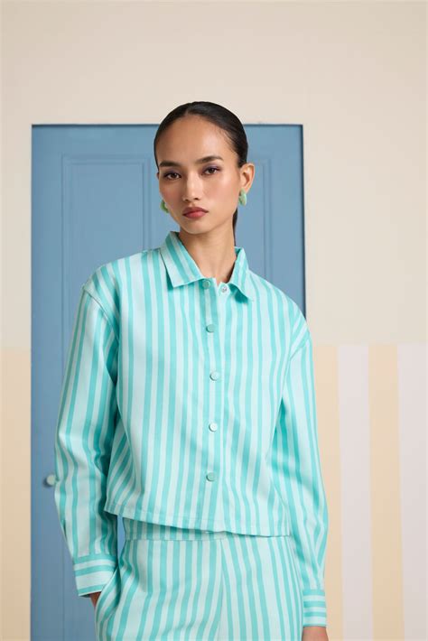 Aqua Stride Overlap Shirt – Muvazo