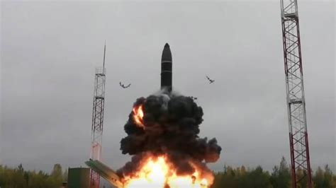 普京：俄罗斯研制高超音速武器是对北约威胁俄行为的回应_凤凰网视频_凤凰网
