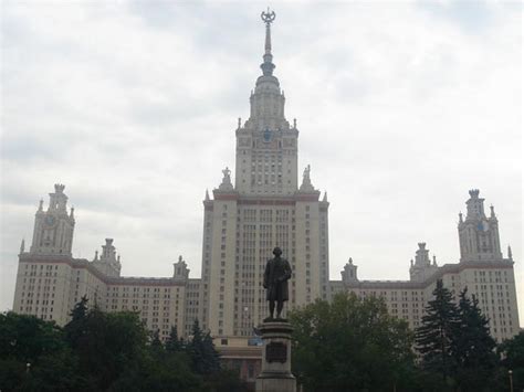 俄罗斯留学 | 莫斯科国立大学申请条件以及强势专业，你了解多少？ - 知乎