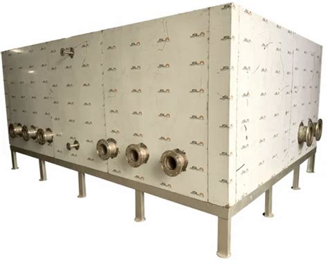 SS Storage Tank - SS Insulated Storage Tank Manufacturer from Surat