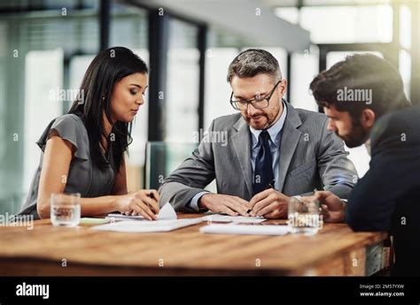 Committee around a Table 的图像结果