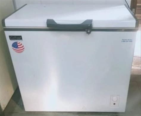 Chest Freezer - Celfrost CF 211 Single Lid Hard Top Chest Freezer ...