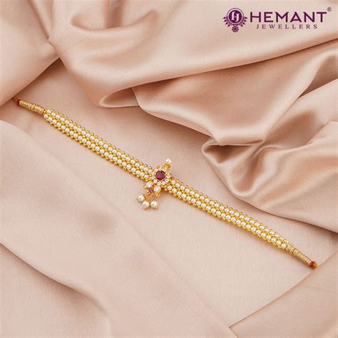 Traditional Maharashtrian Kolhapuri Thushi Patta Moti Karwari Round ...