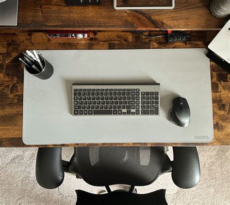 29+ Best Office Desk Accessories For Him - Upgrade Your Office Game ...