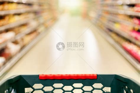 纸巾超市货架日用品消费摄影图配图高清摄影大图-千库网