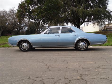 1967 Oldsmobile Delta 88 Town Sedan : r/classiccars