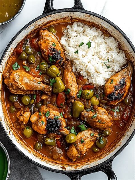 Irresistible Dominican Pollo Guisado: A Delicious Classic!