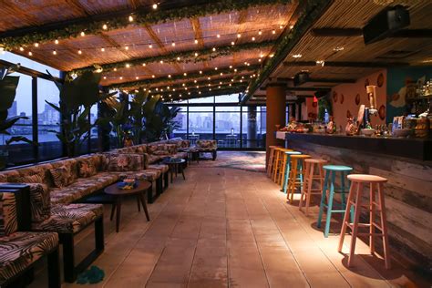 Best tiki bars in NYC for tropical drinks and frozen slushies