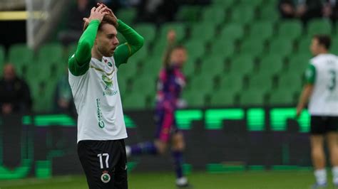 La sub21 deja en duda a Peque contra el Eldense - AS.com