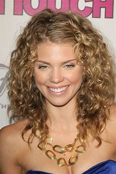 Hairstyles For With Curly Hair by 20 Beautiful Curly Hairstyles For Magment Hairstyles For With Curly Hair