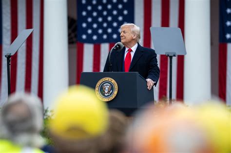 Trump Announces Tariff Dividend For Americans