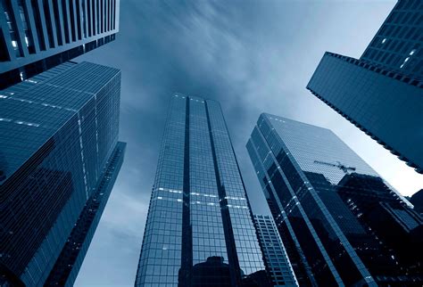 People Standing in an Office HD 的图像结果