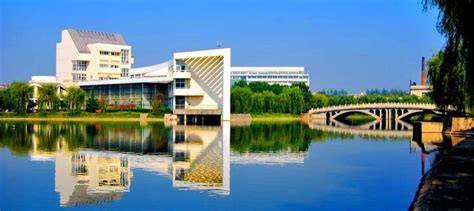 黄冈师范学院：力争2025年更名为“大学”_发展