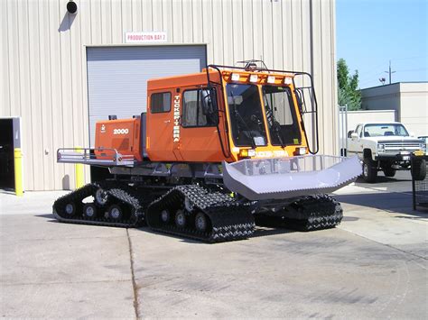 Model 2000 5 Passenger Sno-Cat® - Tucker Sno-Cat®