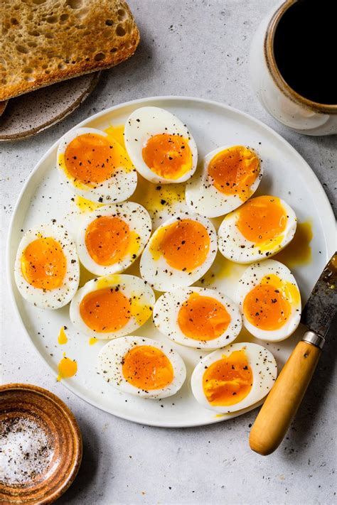 How To Make Soft Boiled Eggs - Recipe Chronicle