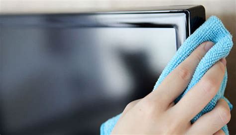 How to Clean Computer Screen at Home 的图像结果