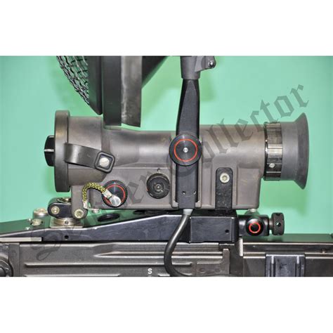 Sturmgewehr SIG PE-57 Infrarot-Zielfernrohr Typ Z 30L/RX