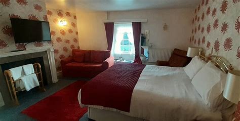 BAY HORSE INN (West Woodburn) - B&B Reviews, Photos, Rate Comparison ...
