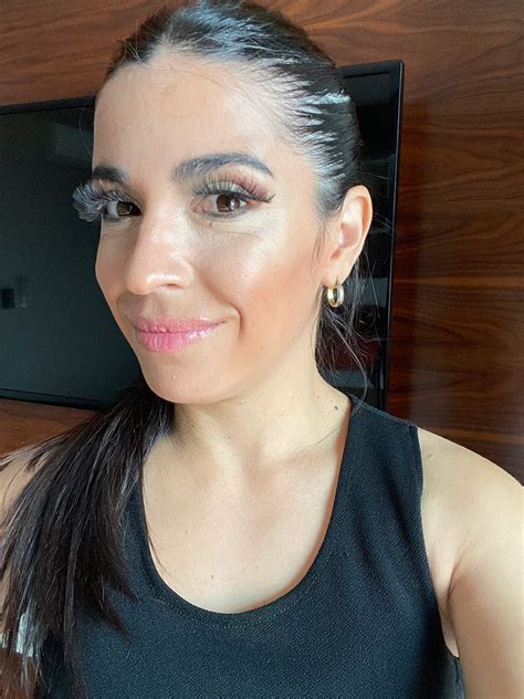 I like the thought of older men jerking off to my naked body (F27) : r ...