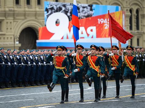 В Москве на Красной площади прошел парад в честь Дня Победы - TOPNews.RU