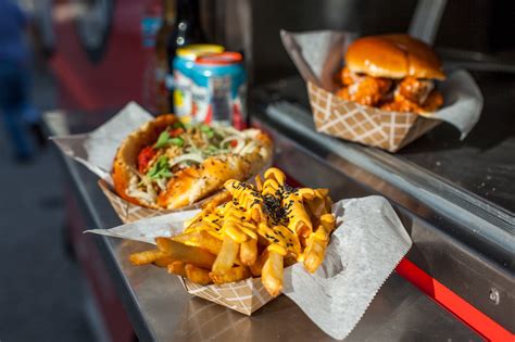 18 Best Chicago Food Trucks for Pizza, Tacos and More