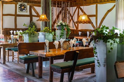 BRATHAEHNCHEN FARM, Steinau an der Strasse - Restaurant Reviews, Phone ...