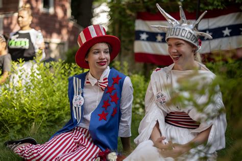 Hollyhock Lane parade takes place for the 85th year in Ottawa Hills ...