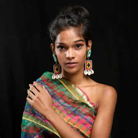 Kasak Hand embroidered Earring -by gonecase – GoneCase