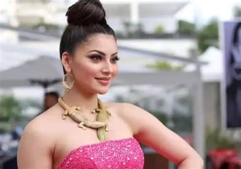 Cannes 2023: Urvashi Rautela's crocodile necklace worth Rs 276 crore ...