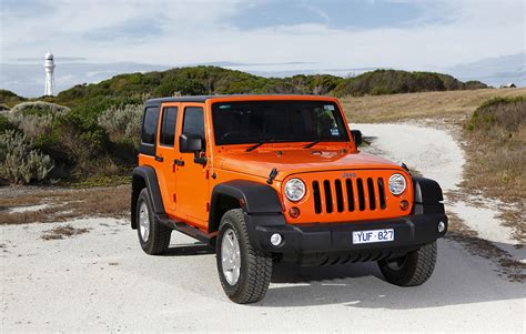 Photo Jeep 2011-16 Wrangler Unlimited Sport Orange 1920x1222