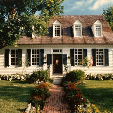 Williamsburg Style Home by Stephen B. Chambers Architects