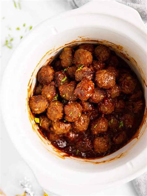 Crockpot BBQ Meatballs - Savory Nothings