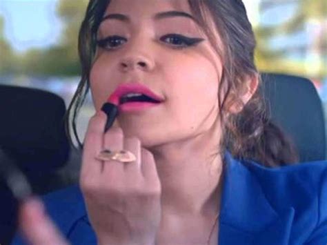 Actors Who Flaunted Unusual Lipstick Shades | Femina.in