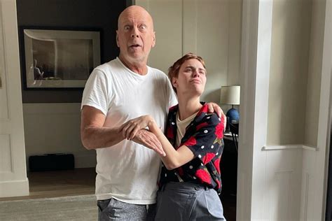 La hija de Bruce Willis comparte un vídeo mostrando el delicado estado del actor | Marca