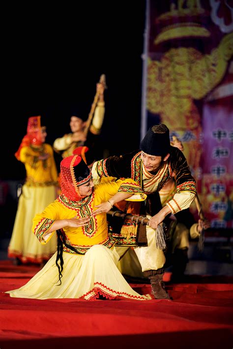 【维吾尔族舞蹈－－达坂城的姑娘摄影图片】乌鲁木齐人像摄影_鉄列克_太平洋电脑网摄影部落