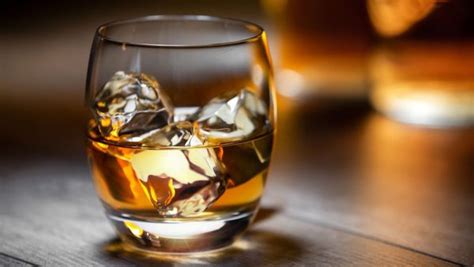Best whisky under INR 1300: Rockford Reserve, Golfer's Shot and more