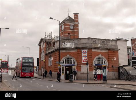 Bakerloo Line Wembley 的图像结果