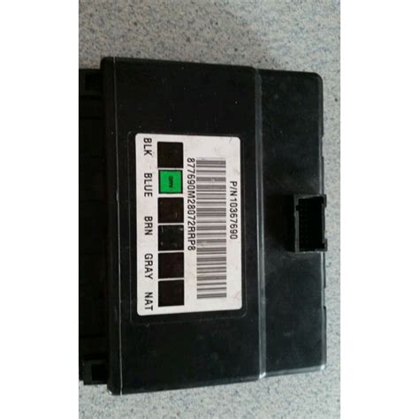 2004 Hummer H3 Body Control Module 的图像结果