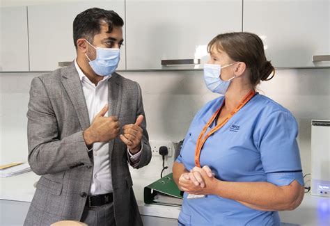 Nurses and midwives dismiss 'deeply insulting' pay offer from Scottish Government