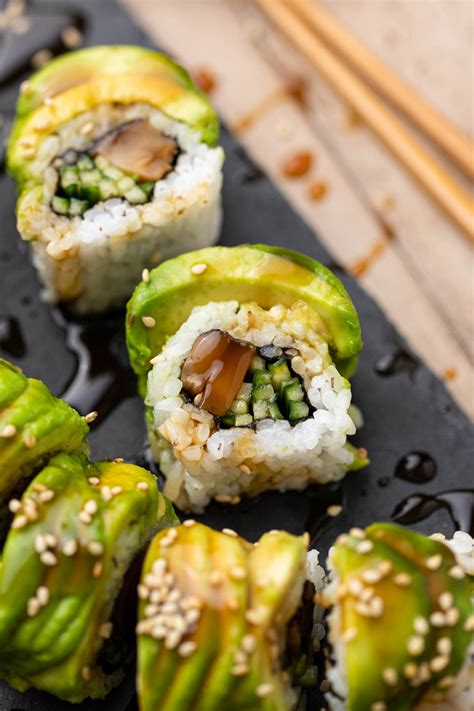 Vegan Caterpillar Sushi Roll with An Avocado Topping • Vegan Everytime