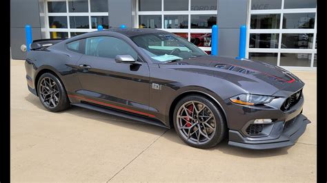 Package Handler Loading Trucks 的图像结果