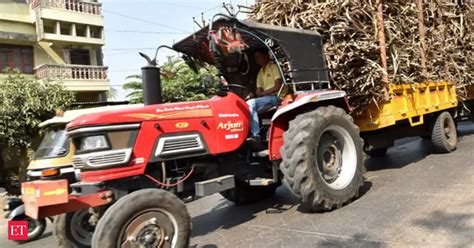 Mahindra Tractors: Tractors sells 25,081 units in India during April ...