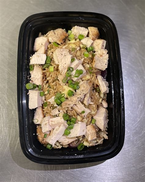 Brown Fried Rice with Chicken, Green Beans & Sesame Seeds - Performance ...