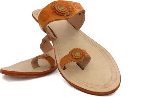 Kolhapuri Chappal Women Handmade Pure Leather Flats for women-005: Buy ...