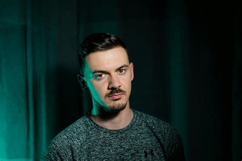 LinkedIn Background Images Finance 的图像结果