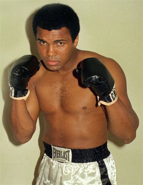 Muhammed Ali Clay Kimdir, Hayatı ve Resimleri